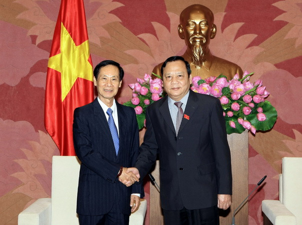 Phó Chủ tịch Quốc hội Huỳnh Ngọc Sơn tiếp Đoàn đại biểu Lào ảnh 1