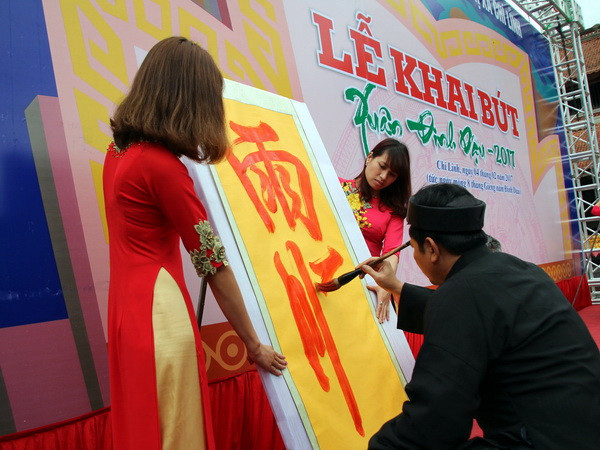 Tổ chức lễ khai bút đầu Xuân tại Đền thờ nhà giáo Chu Văn An ảnh 1