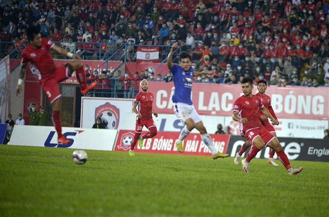 Hạ gục Hải Phòng, Hà Nội FC thắng trận đầu tiên khi V-League trở lại ảnh 1