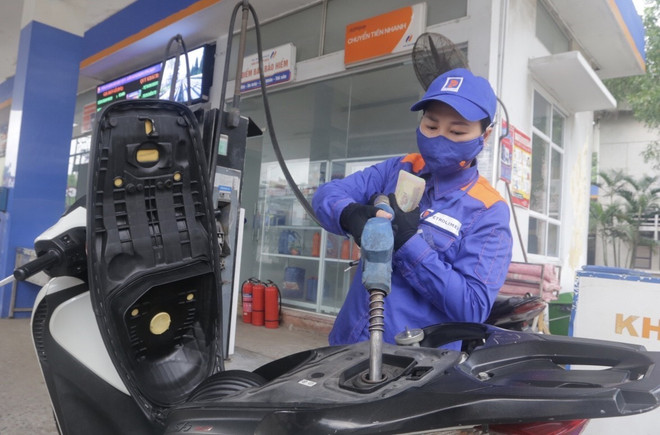 Mở cửa thị trường phân phối xăng dầu: Để 'lượng đổi, chất đổi' ảnh 1