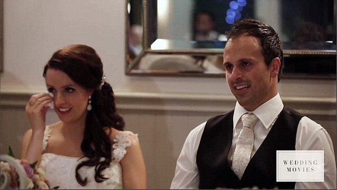 Cả đám cưới rơi lệ khi nghe phù rể hát mừng tân lang tân nương ảnh 2