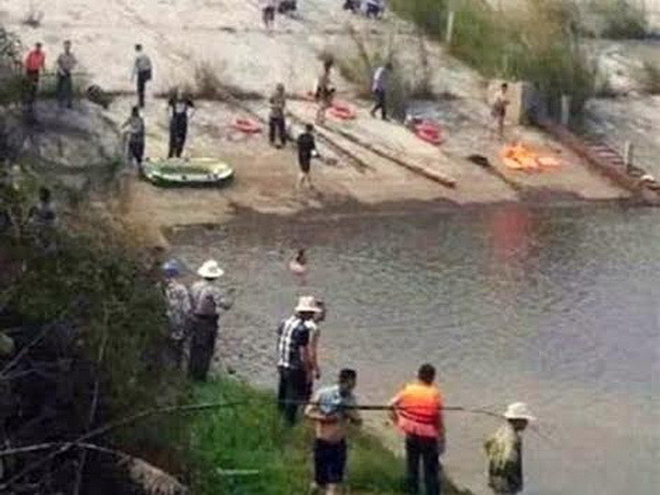 Cư dân mạng đau buồn về cái chết thương tâm của một gia đình ảnh 1