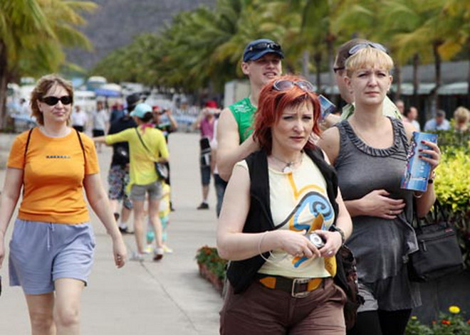 Đồng ruble giảm giá, người Nga giảm du lịch tới Đông Nam Á ảnh 1