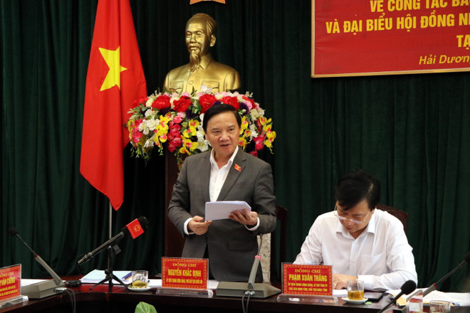 Phó Chủ tịch Quốc hội Nguyễn Khắc Định phát biểu kết luận buổi làm việc. (Ảnh: Mạnh Tú/TTXVN) Hải Dương chuẩn bị tốt bầu cử, chủ động ứng phó với dịch bệnh ảnh 1