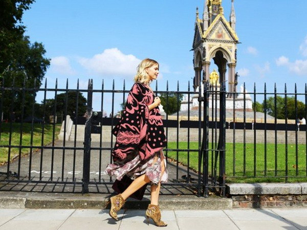 Phong cách đường phố thanh lịch tại Tuần lễ Thời trang London ảnh 2