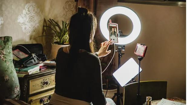 Australia điều tra hành vi quảng cáo sai sự thật trên mạng xã hội ảnh 1