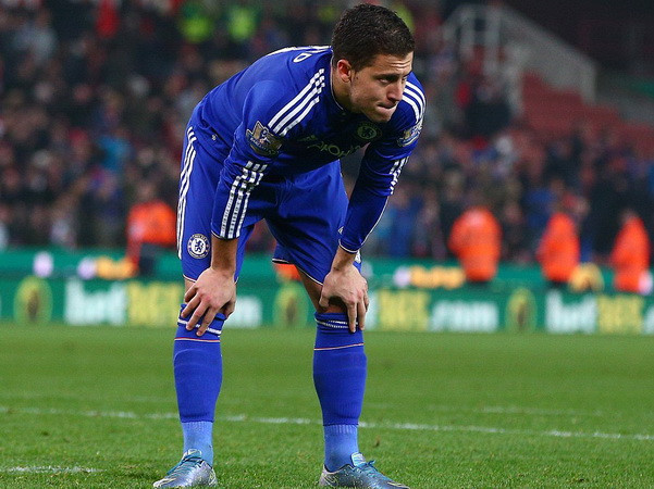 Eden Hazard đã "đá bay" Jose Mourinho khỏi Stamford Brigde? ảnh 1