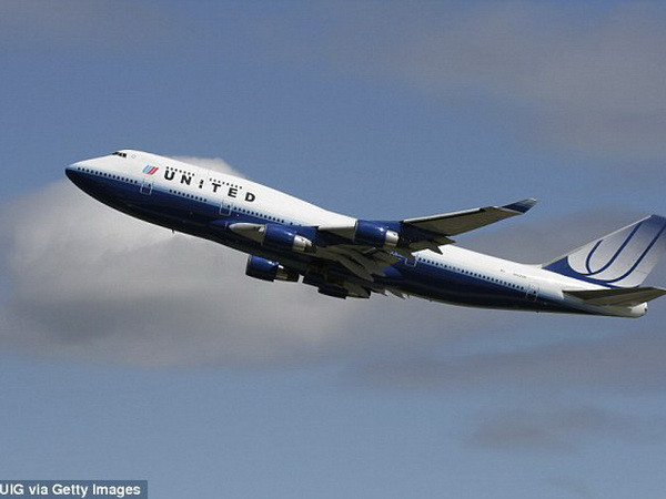 Đối mặt án phạt 250.000 USD vì quấy rối tình dục trên máy bay ảnh 1