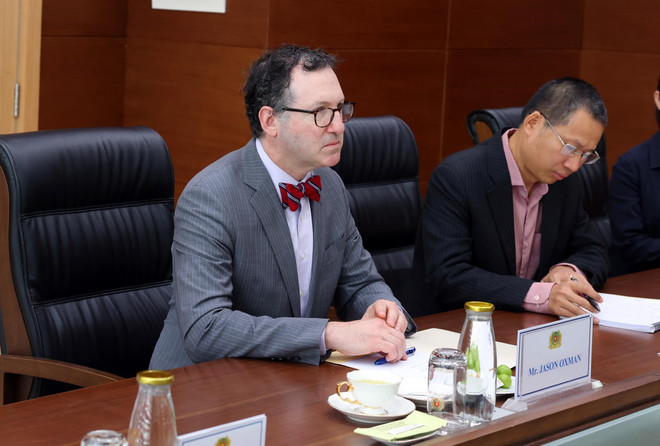 Chủ tịch Hội đồng Công nghiệp Công nghệ thông tin Hoa Kỳ Jason Oxman phát biểu. (Ảnh: Phạm Kiên/ TTXVN) TTXVN_1706VietnamHoaky4.jpg