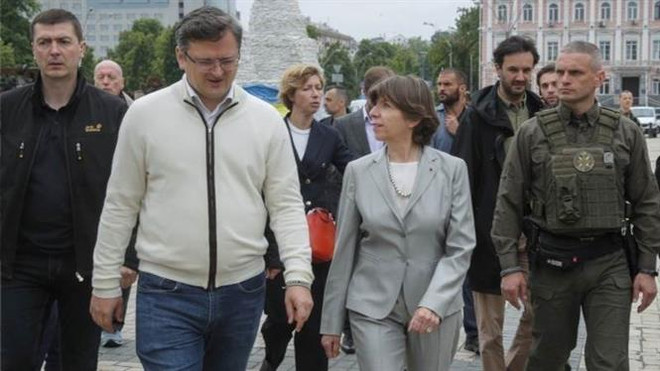 Ngoại trưởng Pháp Catherine Colonna đến thành phố Odessa của Ukraine ảnh 1