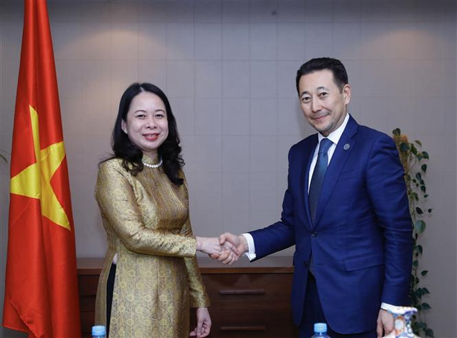 Phó Chủ tịch nước hội kiến Chủ tịch Thượng viện Kazakhstan ảnh 2