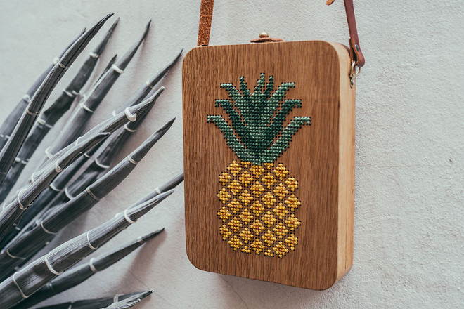 [Photo] Bộ sưu tập túi xách đẹp "mê hoặc" từ gỗ và da ảnh 3