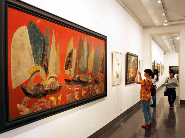 Khai mạc triển lãm mỹ thuật "Giữ vững biển đảo Tổ quốc" ảnh 1