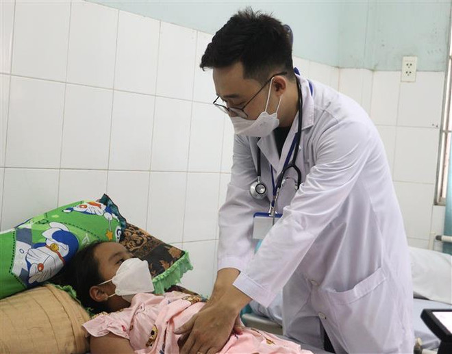 Vĩnh Long nỗ lực khống chế bệnh sốt xuất huyết trên địa bàn ảnh 2