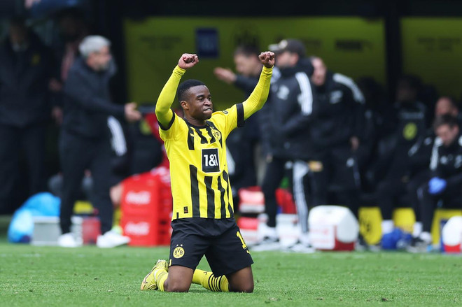 Bayern và Dortmund song hành trong cuộc đua ngôi vương Bundesliga ảnh 2