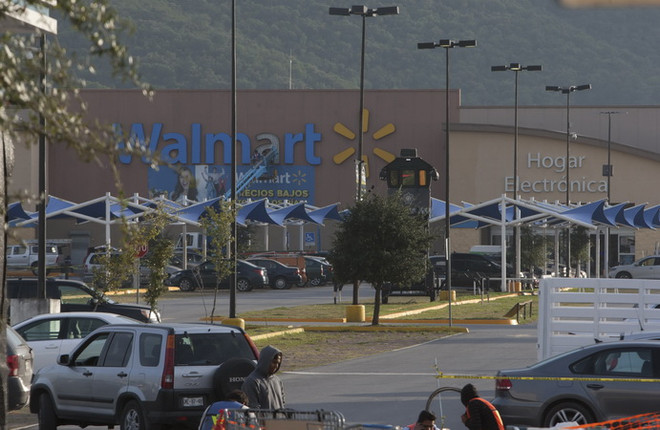 Bất chấp doanh thu tăng, lợi nhuận của WalMart vẫn giảm mạnh ảnh 1