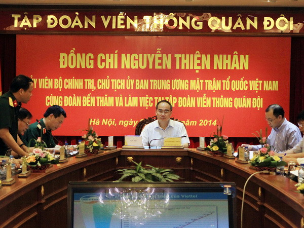 Chủ tịch Mặt trận Tổ quốc Việt Nam làm việc với Tập đoàn Viettel ảnh 1