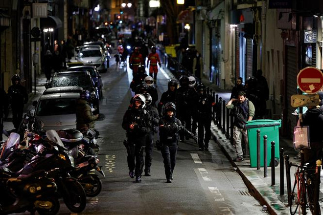 Chuyến thăm Pháp của Vua Anh Charles bị hoãn do làn sóng biểu tình ảnh 1