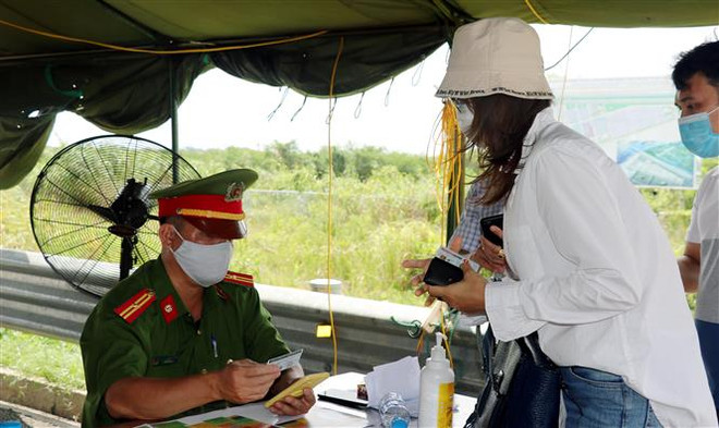 1 tháng không có ca mới, Quảng Ninh cho một số dịch vụ hoạt động lại ảnh 1