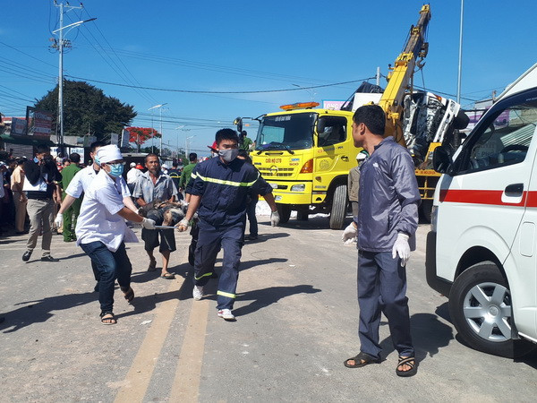 Khắc phục hậu quả vụ tai nạn đặc biệt nghiêm trọng tại Lâm Đồng ảnh 1