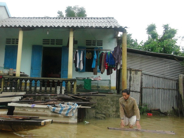 EU chia sẻ với Việt Nam về những tổn thất của bão Damrey ảnh 1