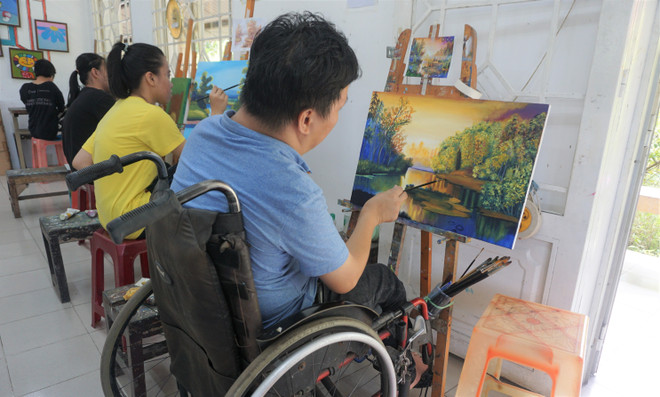 TP.HCM: Lan tỏa hạnh phúc đến với những học sinh có hoàn cảnh đặc biệt ảnh 2