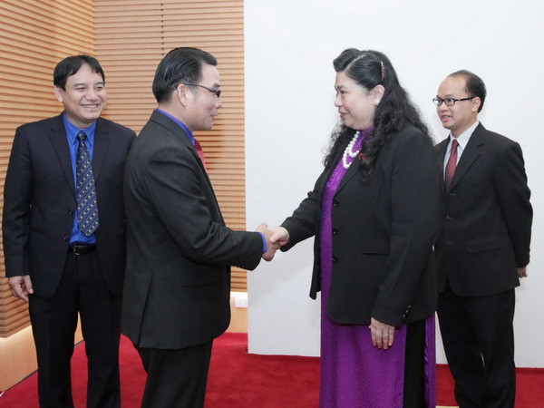 Phó Chủ tịch Quốc hội tiếp đại biểu thanh niên Lào và Campuchia ảnh 1