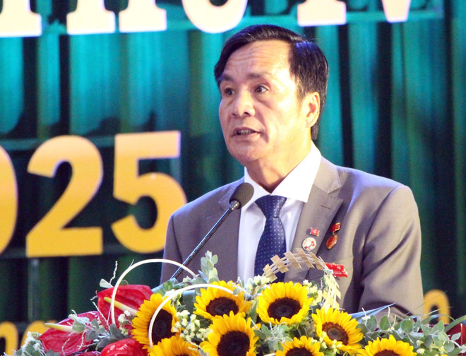 Bí thư Huyện ủy Cư Kuin nhiệm kỳ 2020 - 2025 Lê Thái Dũng phát biểu tại đại hội. (Ảnh: Hoài Thu/TTXVN) Đại hội Đảng bộ cấp huyện bầu trực tiếp Bí thư - Phát huy tính dân chủ ảnh 1
