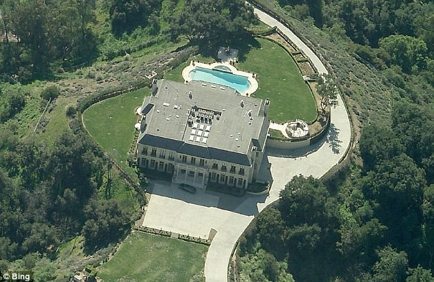 Hoàng tử Saudi Arabia bị bắt tại Mỹ do nghi phạm tội tình dục ảnh 1