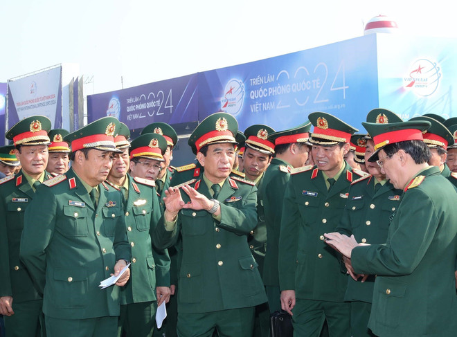 ttxvn_bo_truong_quoc_phong_phan_van_giang_kiem_tra_cong_tac_chuan_bi_trien_lam_quoc_phong_quoc_te_2024_2.jpg