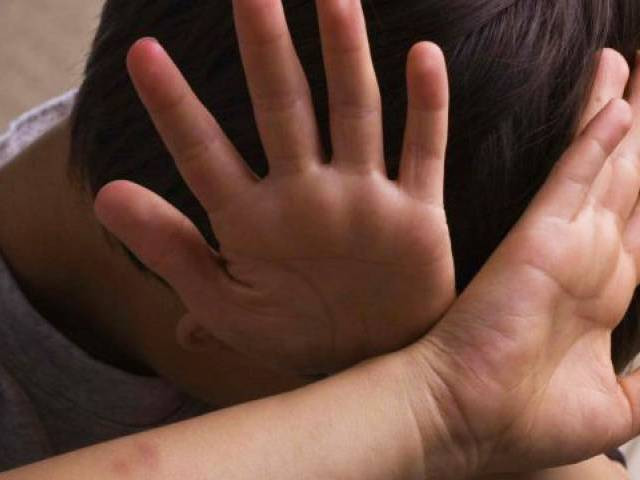 Cậu bé 12 tuổi bị bố đâm chết vì không chịu tập trung vào kỳ thi ảnh 1