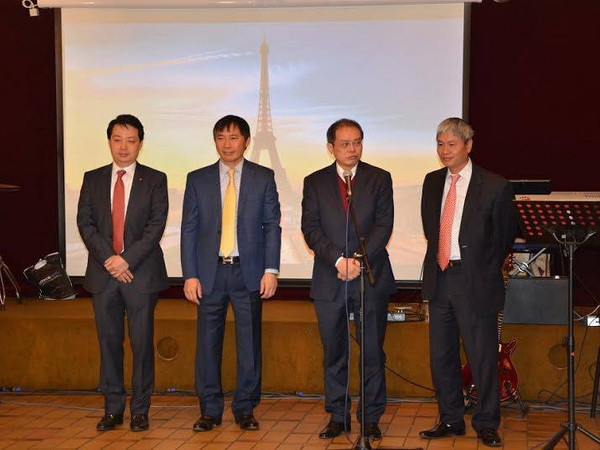 Vietnam Airlines kết nối bà con kiều bào Pháp với quê hương ảnh 1