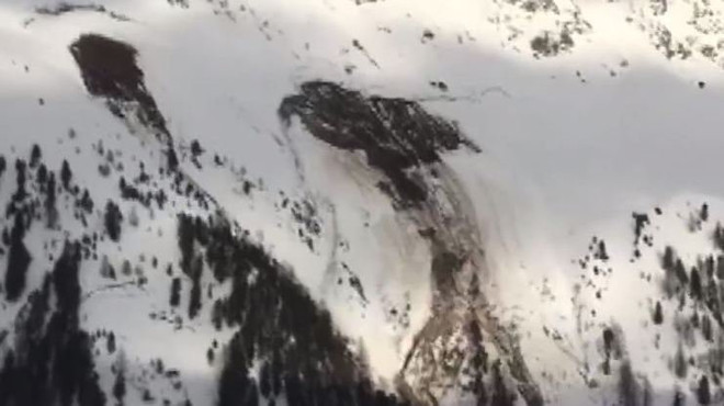 Thụy Sĩ khẩn trương tìm kiếm người mất tích trong trận lở tuyết ảnh 1