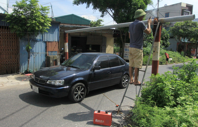 Trạm thu phí BOT Thanh Nê ùn tắc, nhiều phương tiện chọn lối đi tắt ảnh 2