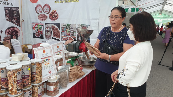 Hội chợ Xúc tiến thương mại nông nghiệp, sản phẩm OCOP Hà Nội 2022 ảnh 1
