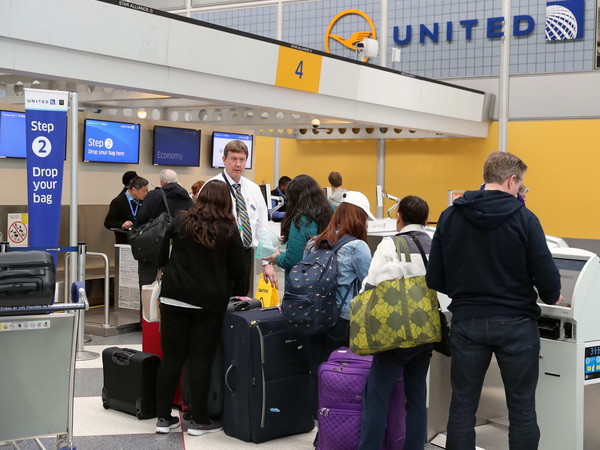 Mỹ bắt đầu siết chặt thủ tục cấp thị thực cho khách du lịch ảnh 1