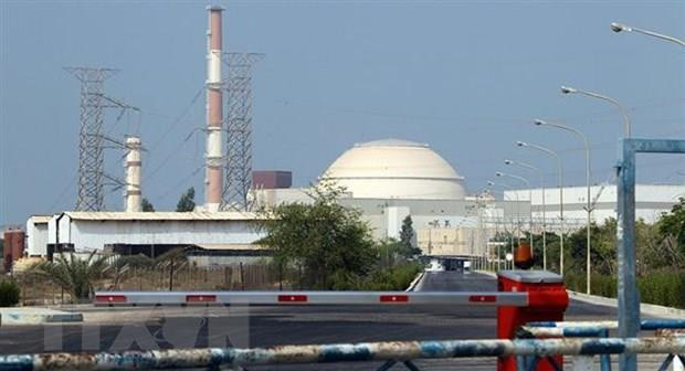 Toàn cảnh nhà máy điện hạt nhân Bushehr của Iran nằm cách thủ đô Tehran 1200km về phía nam ngày 20/8. (Nguồn: AFP/ TTXVN) Mỹ tuyên bố sớm áp đặt trừng phạt bổ sung đối với Iran ảnh 1