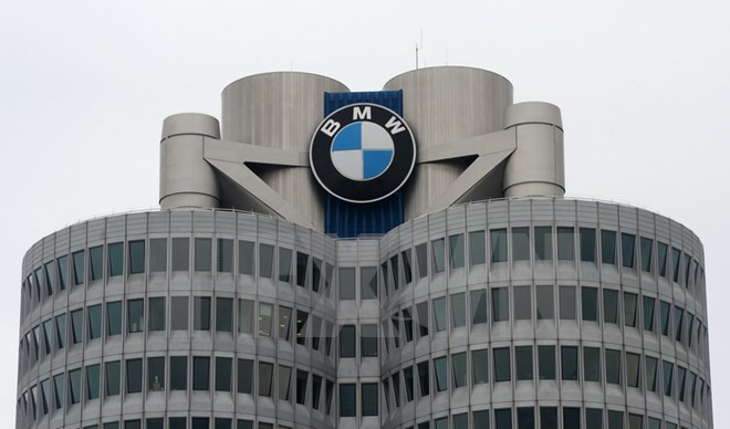 Trụ sở tập đoàn tại thành phố Munich, Đức. (Nguồn: AFP/TTXVN) BMW đầu tư 600 triệu USD vào nhà máy sản xuất ôtô ở Mỹ ảnh 1