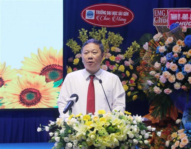 Phó Chủ tịch UBND Thành phố Hồ Chí Minh Dương Anh Đức phát biểu tại Hội nghị. (Ảnh: Thu Hương/TTXVN) TP.HCM nâng cao chất lượng, hiệu quả công tác giáo dục và đào tạo ảnh 1