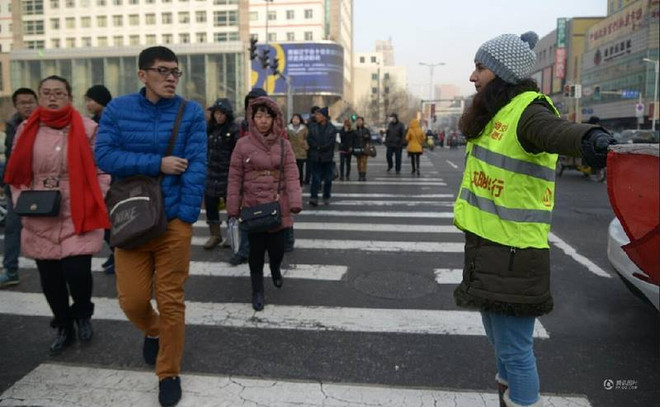 Nữ sinh viên Nga gây sốt khi giúp người Trung Quốc đi đúng đường ảnh 2