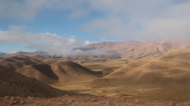 Dãy núi Andes gần San Antonio de los Cobres, một ngôi làng ở Argentina, nơi người dân có biến thể gene kháng asen. (Nguồn: The New York Times) khang asen.jpg