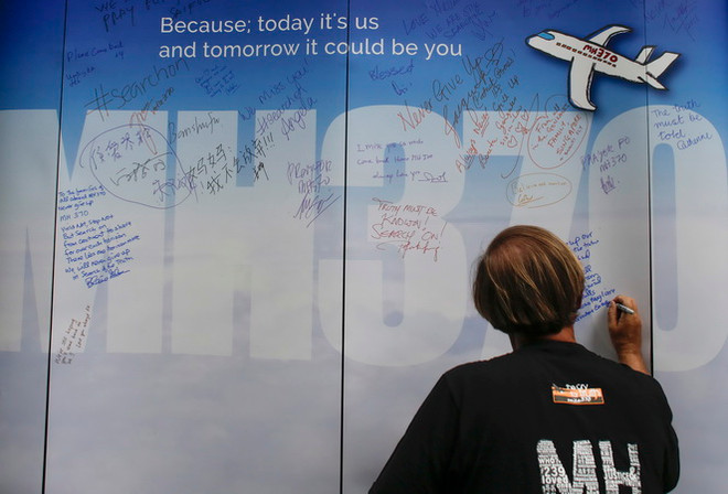 Ba năm ròng rã tìm kiếm máy bay MH370 trong vô vọng ảnh 1