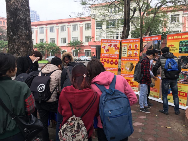 Hơn 6.300 chữ ký ủng hộ chiến dịch nói không với sừng tê giác Nam Phi ảnh 4