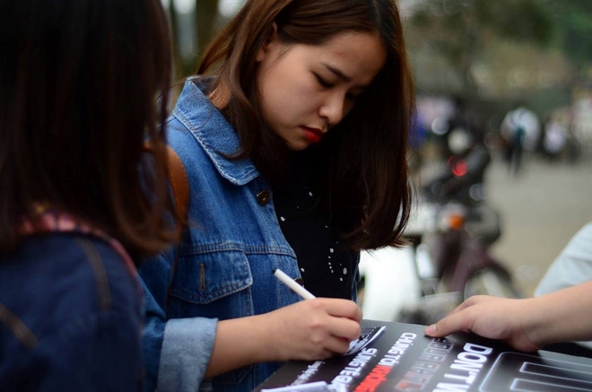 Hơn 6.300 chữ ký ủng hộ chiến dịch nói không với sừng tê giác Nam Phi ảnh 1