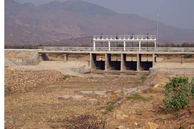 Ủy ban MTTQ hỗ trợ các tỉnh thiệt hại do hạn hán, mặn xâm nhập ảnh 1