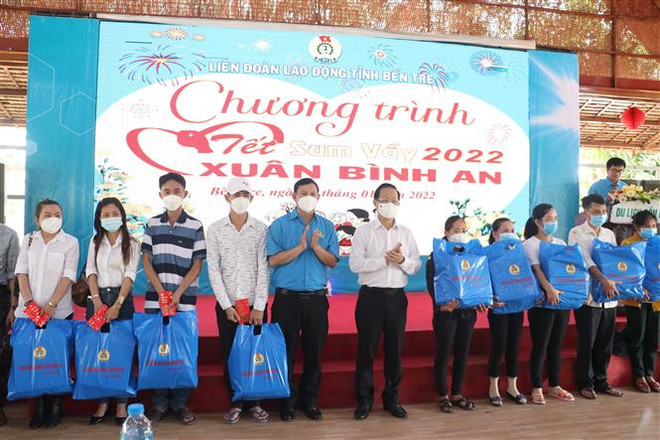 Xuân Nhâm Dần 2022: Tết đoàn viên song hành với Tết xa quê ảnh 3