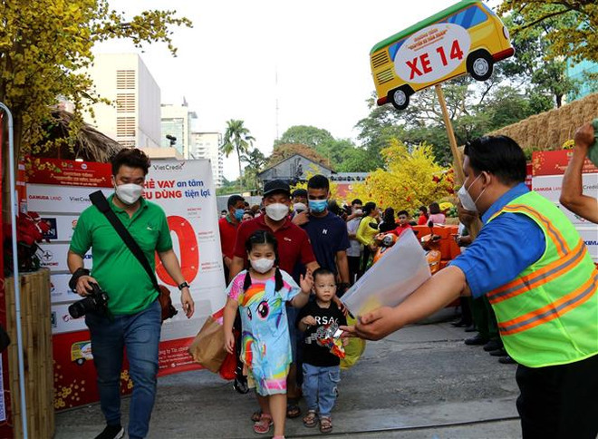 Xuân Nhâm Dần 2022: Tết đoàn viên song hành với Tết xa quê ảnh 1
