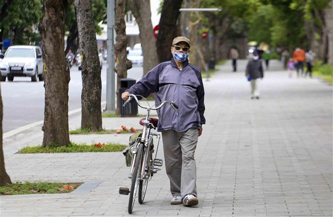 Đêm 14/2, vùng biển Bắc Biển Đông có gió giật cấp 7-8, biển động ảnh 1