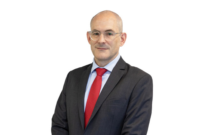 Bảo hiểm nhân thọ: Lắp “tay vịn cho cầu thang” không chỉ để trang trí ảnh 2