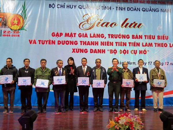 Gặp mặt già làng, trưởng buôn tiêu biểu ở khu vực Tây Nguyên ảnh 1